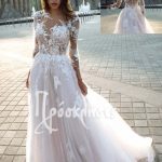 Νυφικό 'Gabbiano & Strekkoza' σε ρομαντική γραμμή με αέρινο τούλι και μανίκια